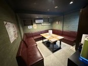 【待合室】気持ちよくご利用頂くため清潔な空間を保っています。