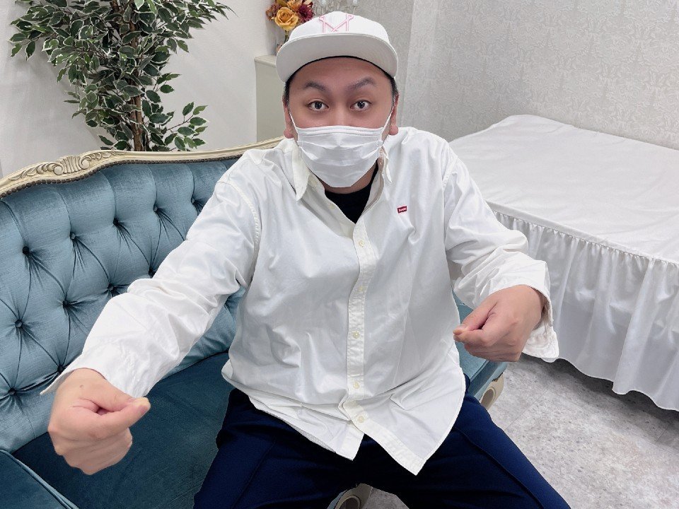 【元芸人がいるお店？！】月給36万円スタート×毎月＋αボーナス有で職場環境は申し分なし♪